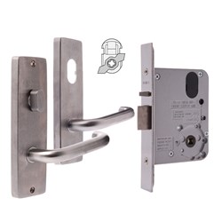 Lockwood 3572 Entrance Lock Kit with 1801/70 1904/70 Square End Plate Furniture Satin Chrome and Adaptor without Cylinder - 3572KIT04NOCYL