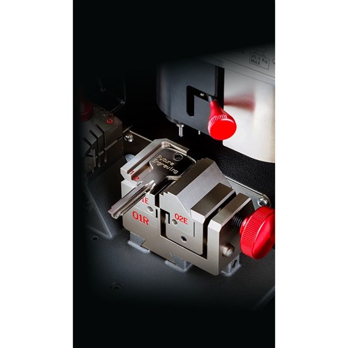 Silca Futura M900 Key Cutting Machine for Inline, Dimple and Automotive Keys with engraving and lifetime subscription - D8B0310ZB