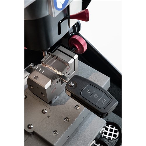 Silca Futura M600 Key Cutting Machine for Inline, Dimple and Automotive Keys with engraving - D8B0330ZB